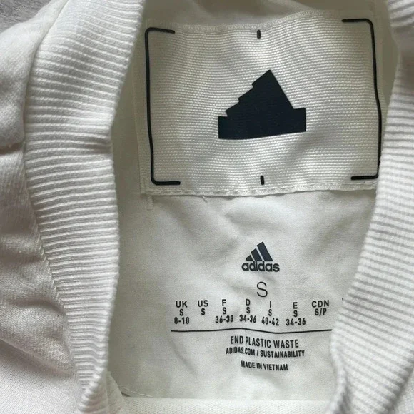 🔥4/$20 adidas CL T-Shirt - Picture 9 of 12
